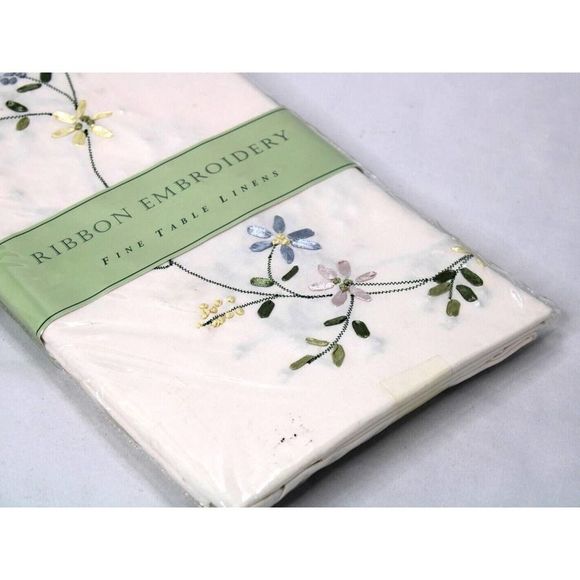 Handmade Ribbon Embroidery Flower Floral Linen Table Liner Home Decor 60"x84" - Picture 3 of 11